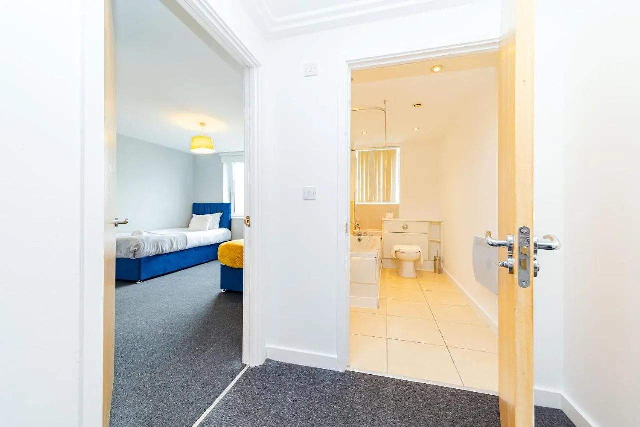 Apartamento Moments Away From Brighton Station Sleep 6